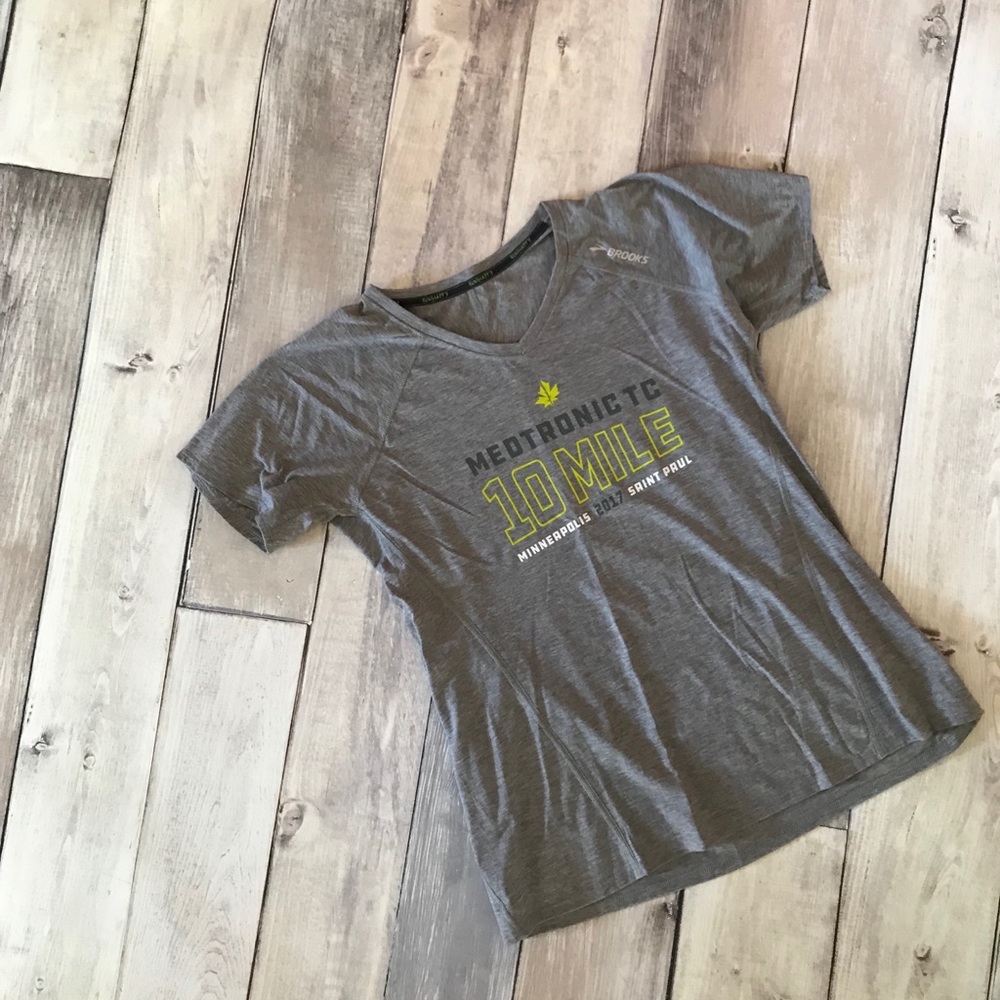 Brooks Medtronic Twin Cities 10 Mile Shirt Medium